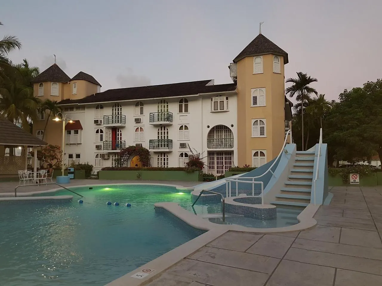 Apartment Treasure At Sandcastles Ocho Rios
